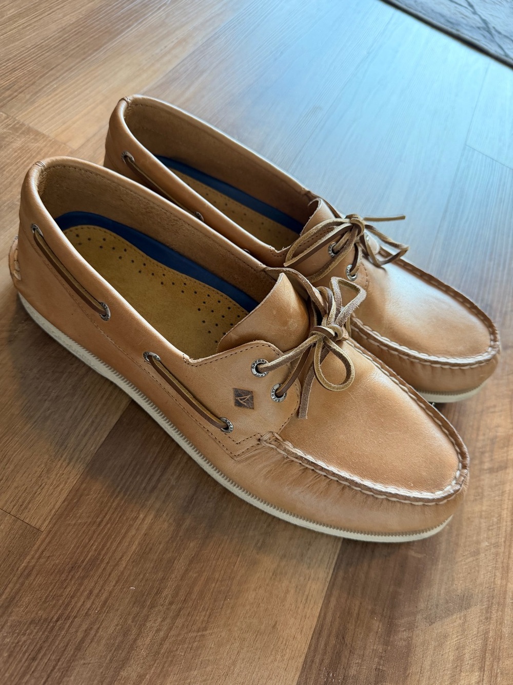 Sperry Men's Tan Leather Boat Shoes - Classic Lace-Up Deck Style